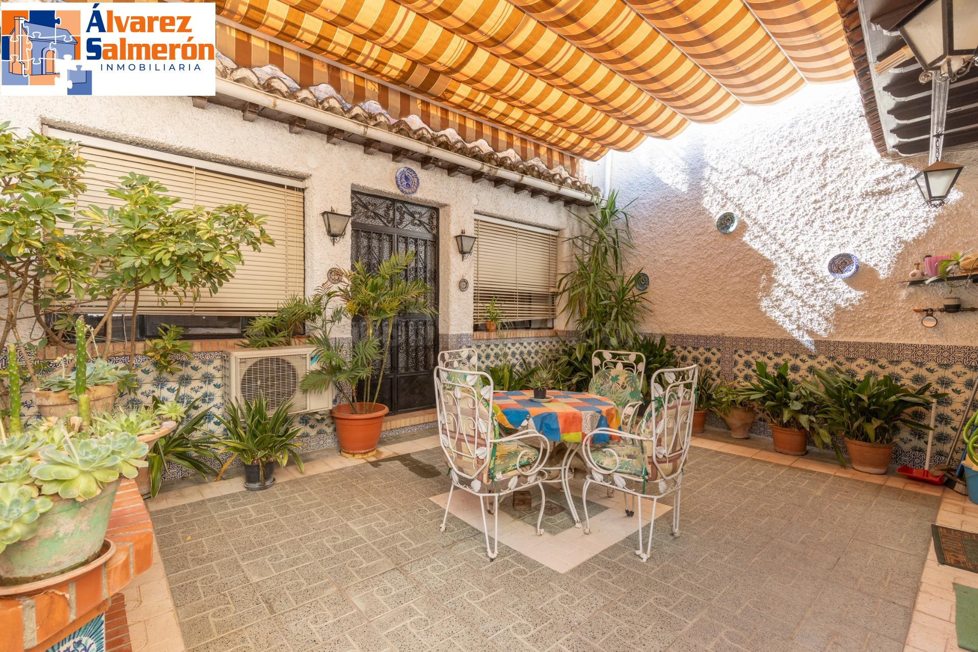 PRECIOSA CASA EN EL BARRIO DEL ALBAICÍN