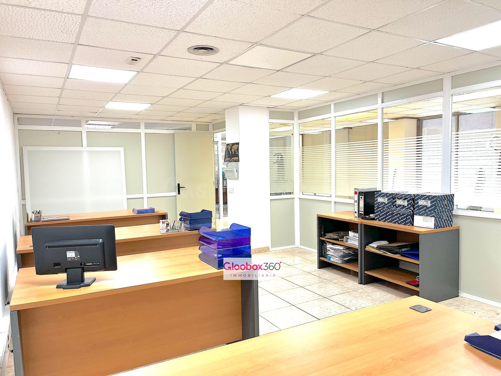 Ponemos a la venta cinco locales destinados a oficinas en una de las zonas más privilegiadas de Reus: la Avinguda Sant Jordi, Reus