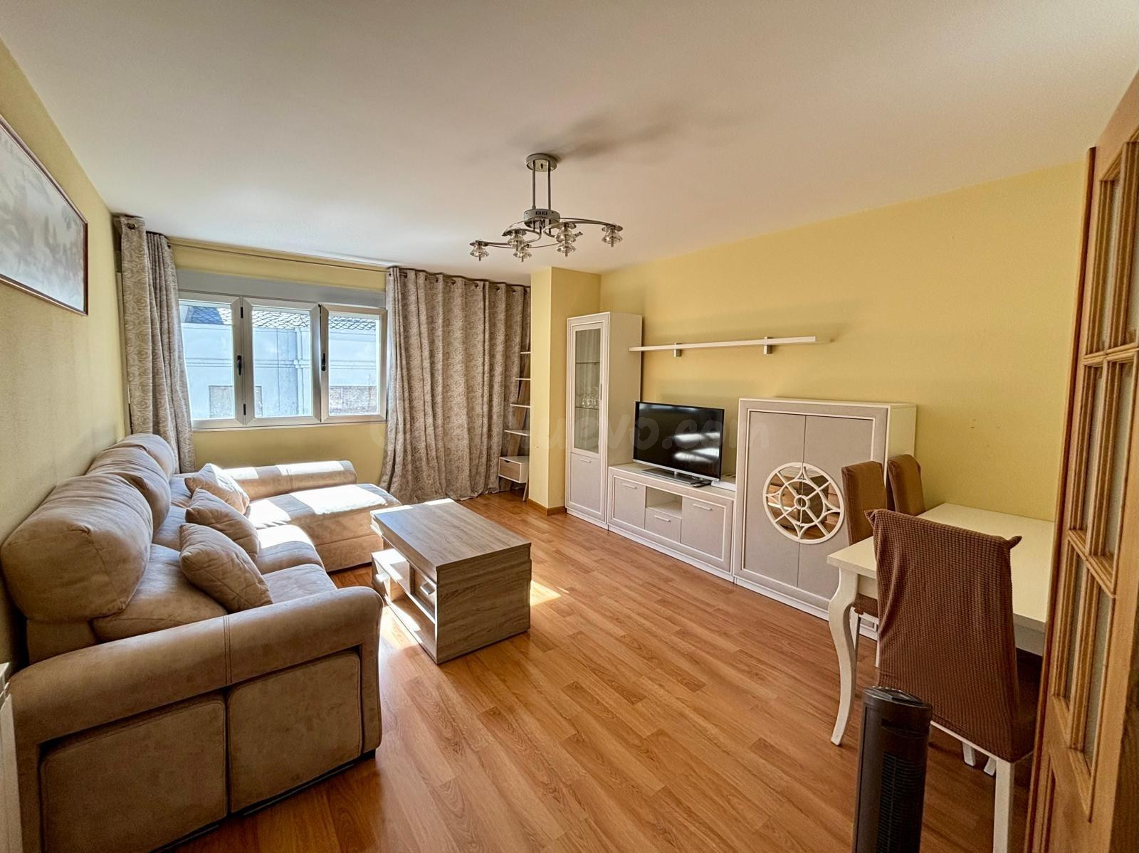 VENTA PISO AMPLIO ZONA CENTRO DE PONFERRADA