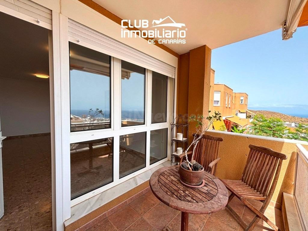 AMPLIO PISO SIN AMUEBLAR CON 4 habitaciones, TERRAZA Y GARAJE EN IFARA