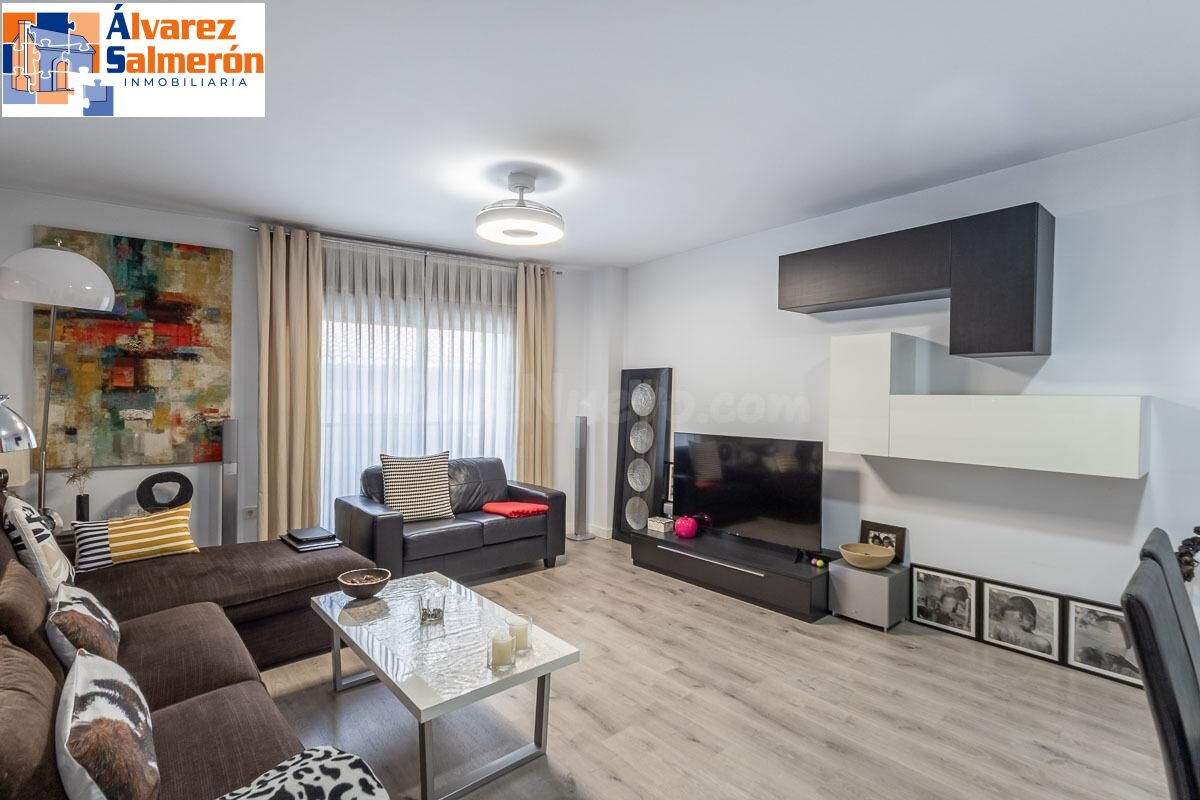 Fantástico Piso en Maracena