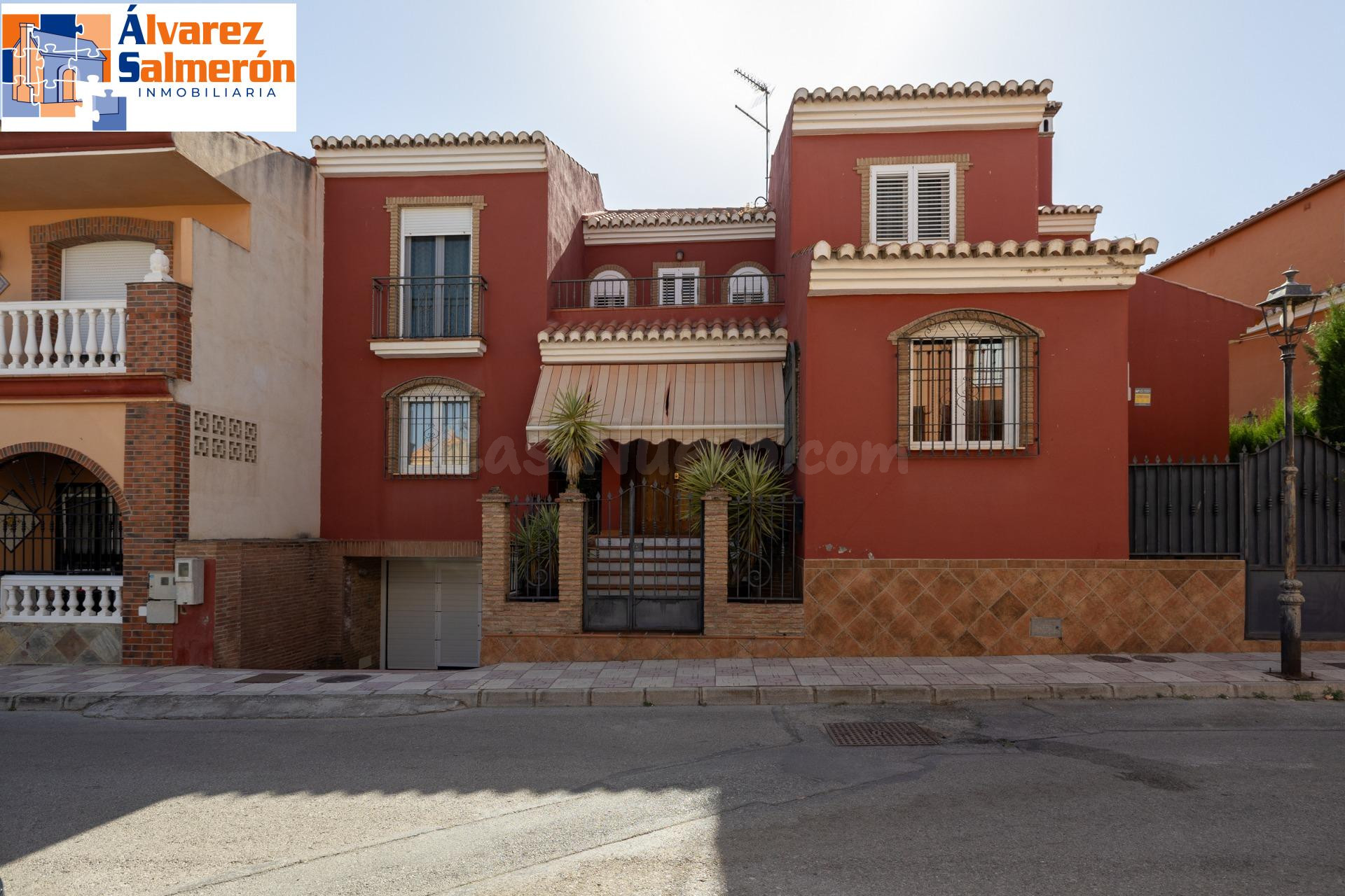 Preciosa casa en Ambroz lista para entrar