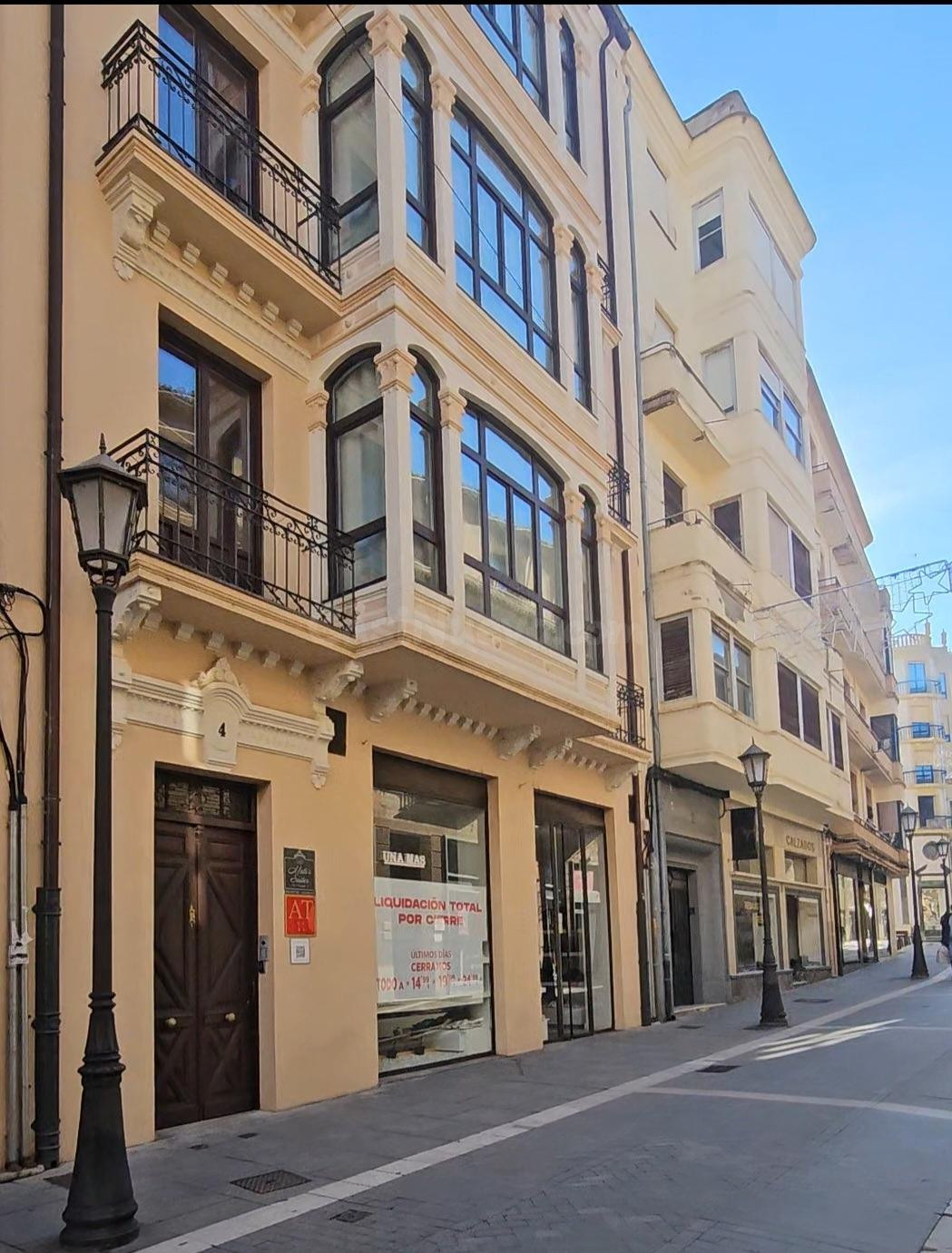 Hotel 8 habitaciones 547m² en venta - Centro