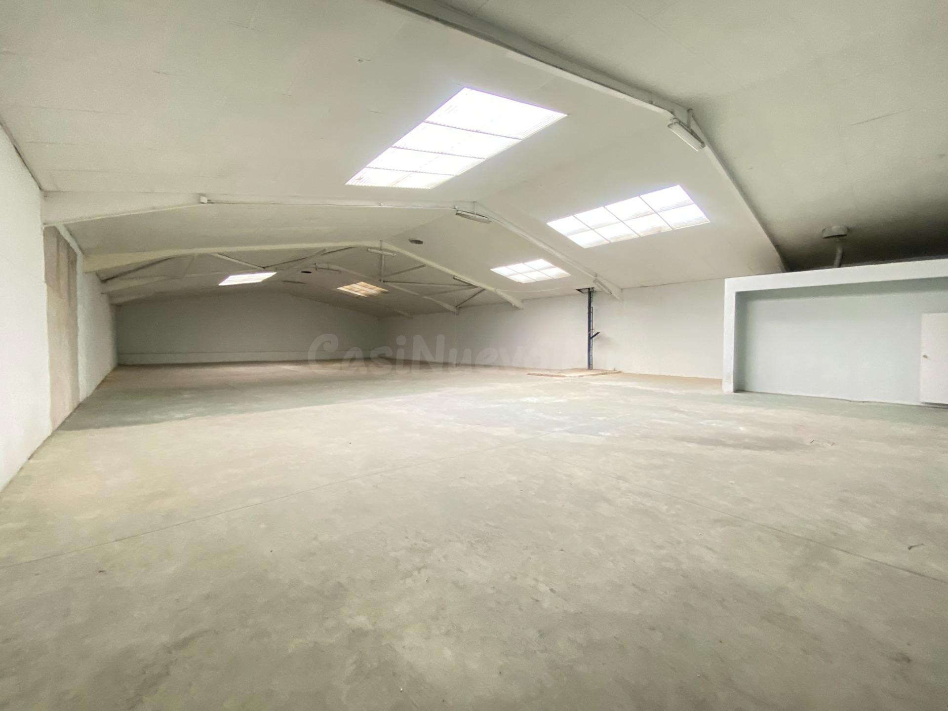Nave industrial 750m² en alquiler - Aeropuerto