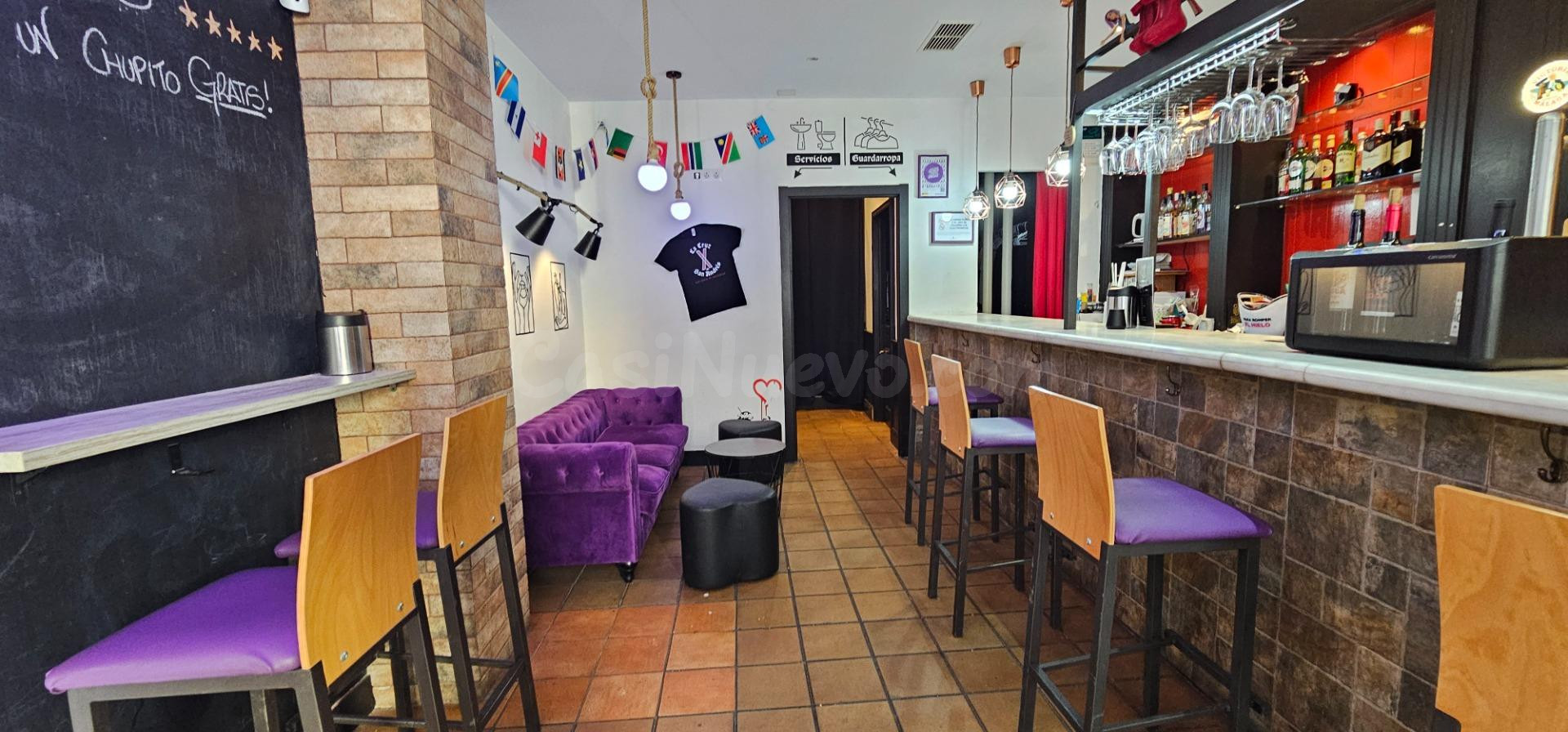 Traspaso Bar-Cafetería junto al Retiro | Salida de Humos | Licencia en Regla