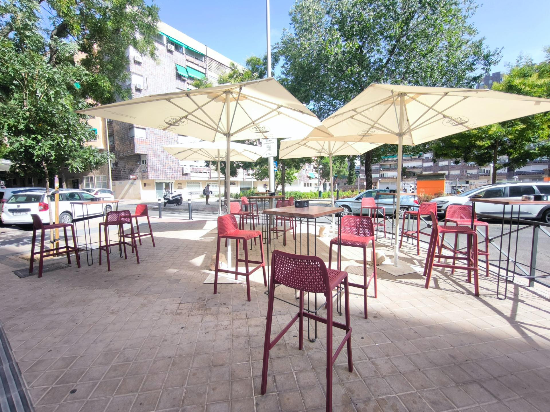 TRASPASO de Restaurante en Retiro, ticket medio-alto.