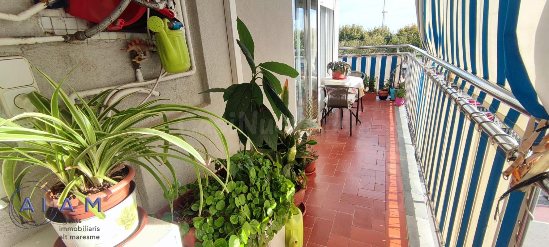 Piso frente la playa y la estación en CALELLA
