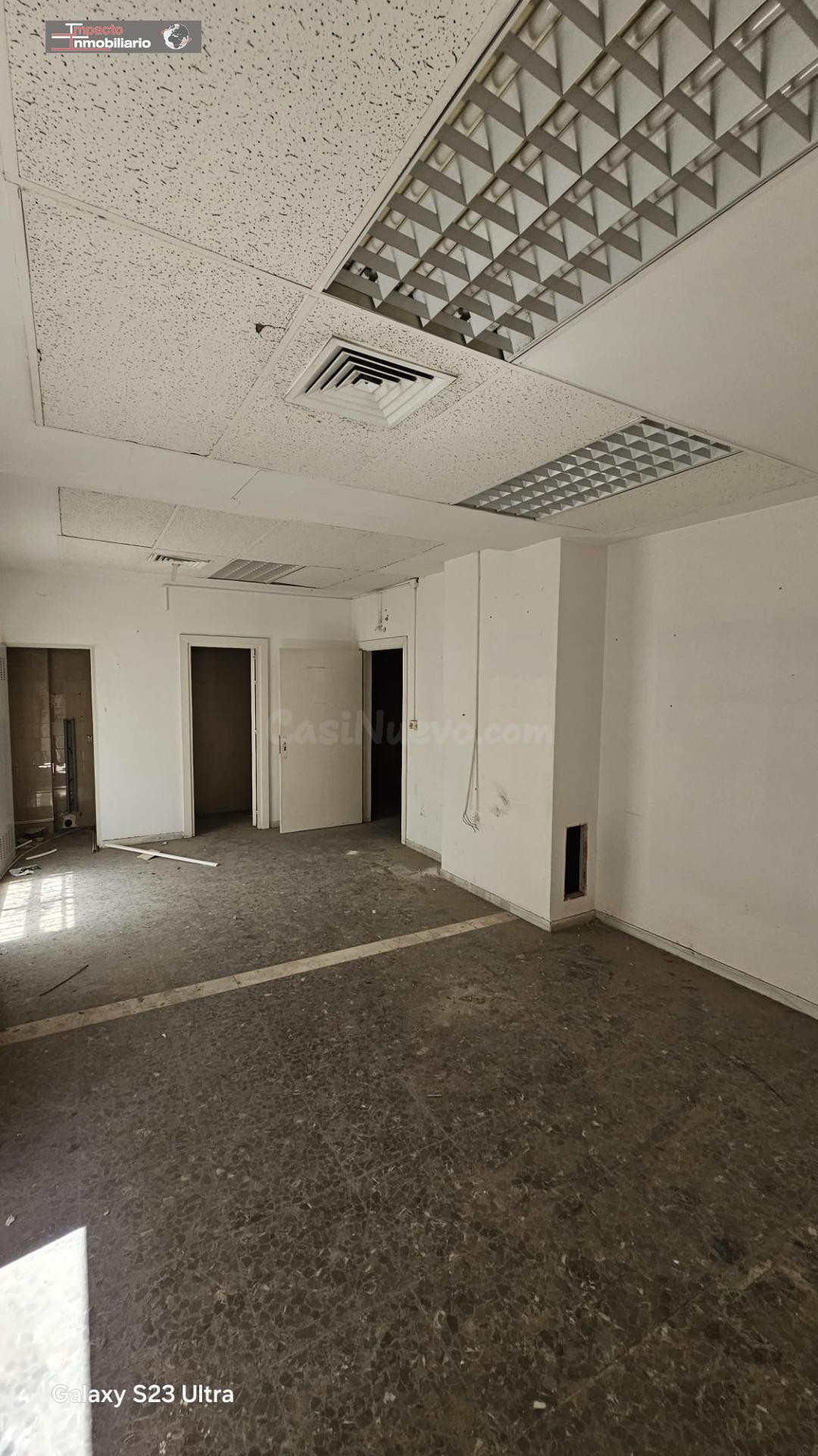 Local Comercial en el Centro de Almería - Oportunidad para Inversores
