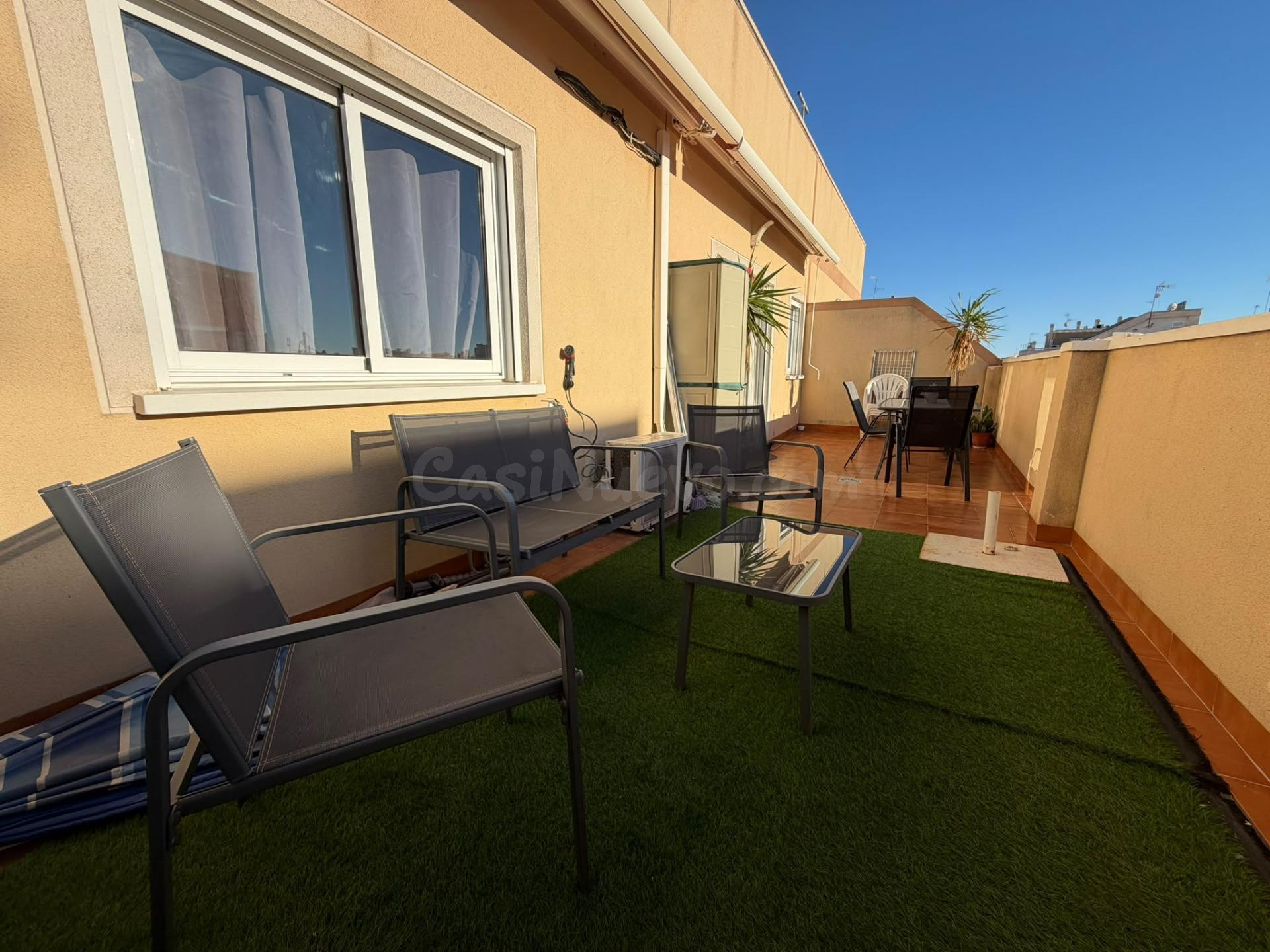 ATICO con 30m2 de terraza. 400m. de la playa. Licencia turística. Céntrico.