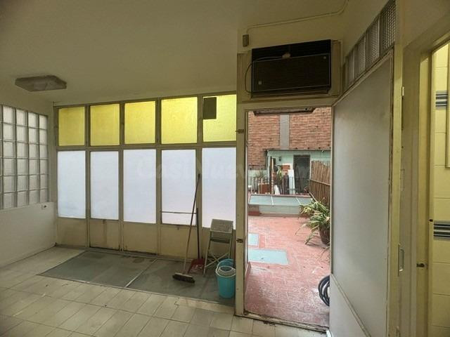 PRINCIPAL CON PATIO EN PLENO EIXAMPLE CON MUCHISIMAS POSIBILIDADES - foto 4