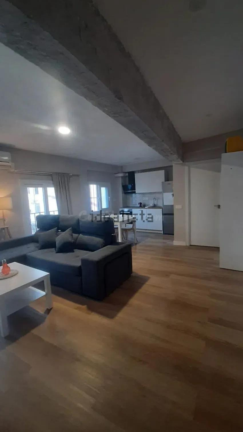 Alquiler de piso en Puerta Purchena SOLO ESTUDIANTES
