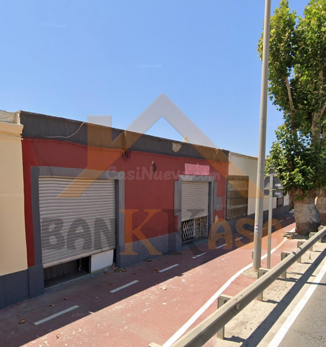 Oportunidad para inversores: Casa de 258 m2 con almacén en El Campillo (Adra)