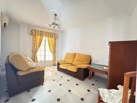 CASA EN PRIMERA PLANTA EN CHICLANA