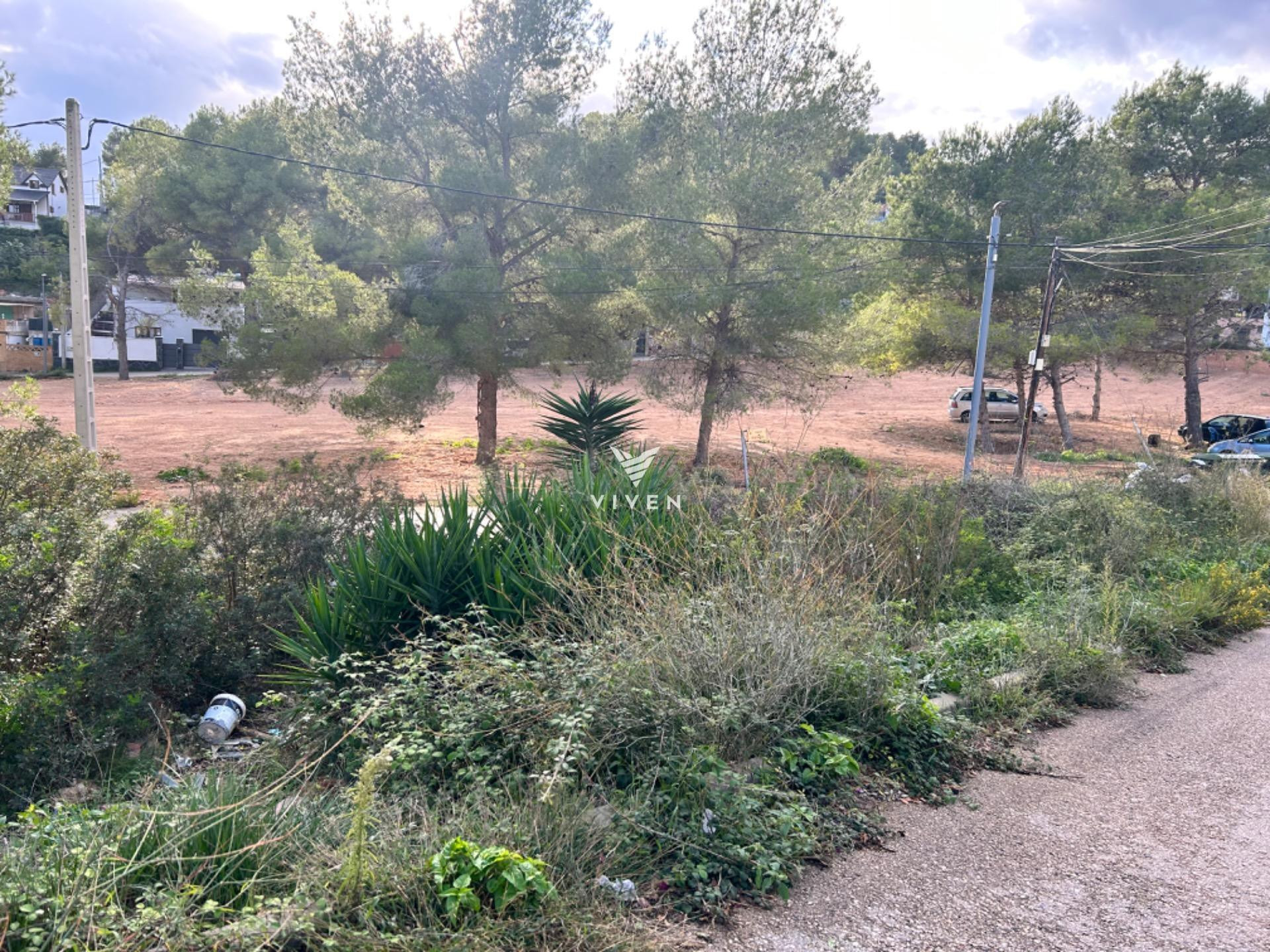 Venta de terreno urbano en Canyelles