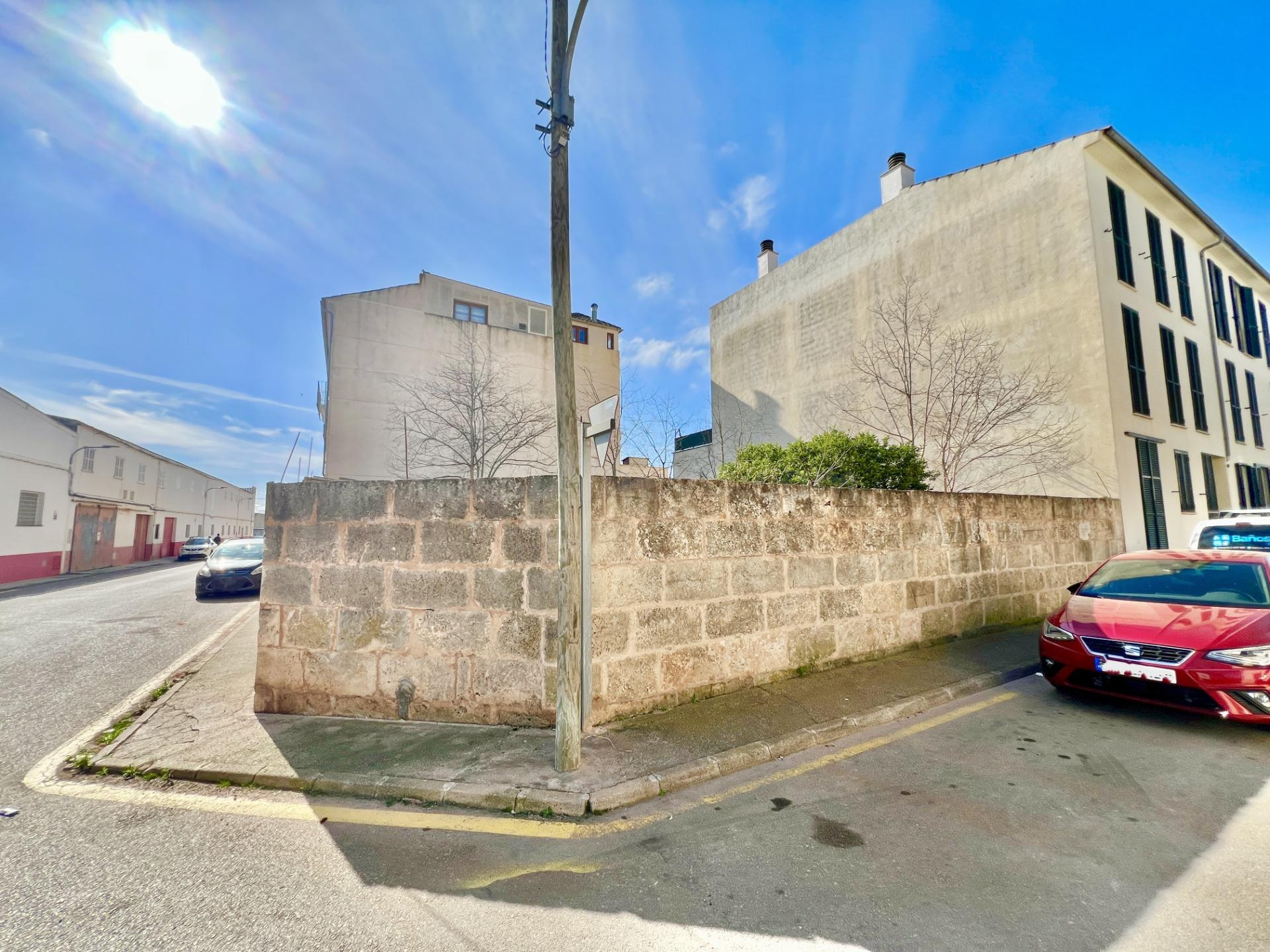 Solar urbano en venta en una de las mejores zonas de Campos – Oportunidad única de inversión.