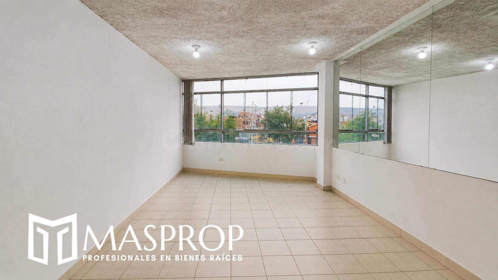 LOCAL COMERCIAL EN ALQUILER – FRENTE AL PASEO DE LAS AGUAS, TACNA