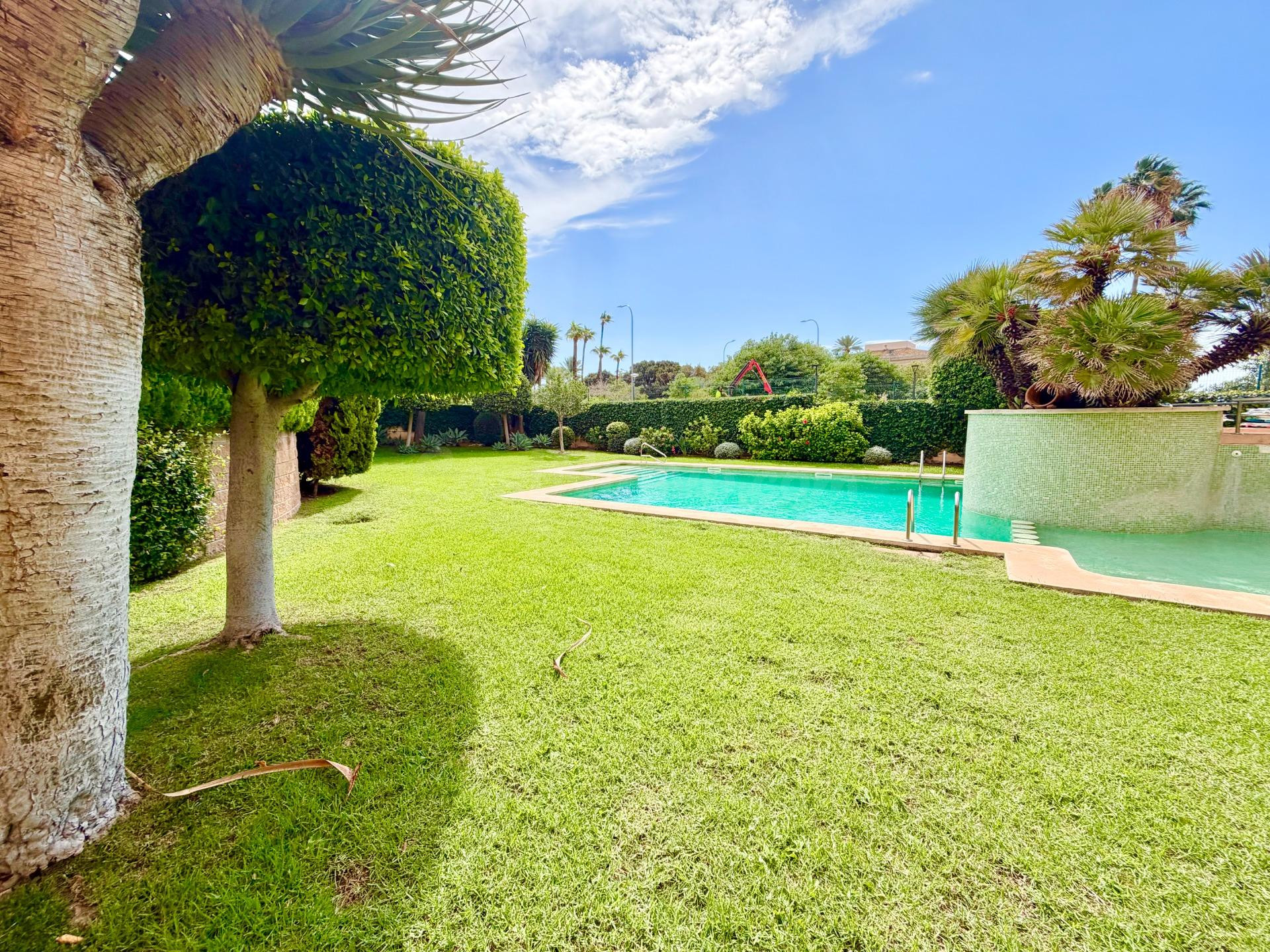 EXCLUSIVA PLANTA BAJA EN ES PORTITXOL · 3 DORMITORIOS · 31 M2 DE TERRAZAS · ORIENTACIÓN SUR