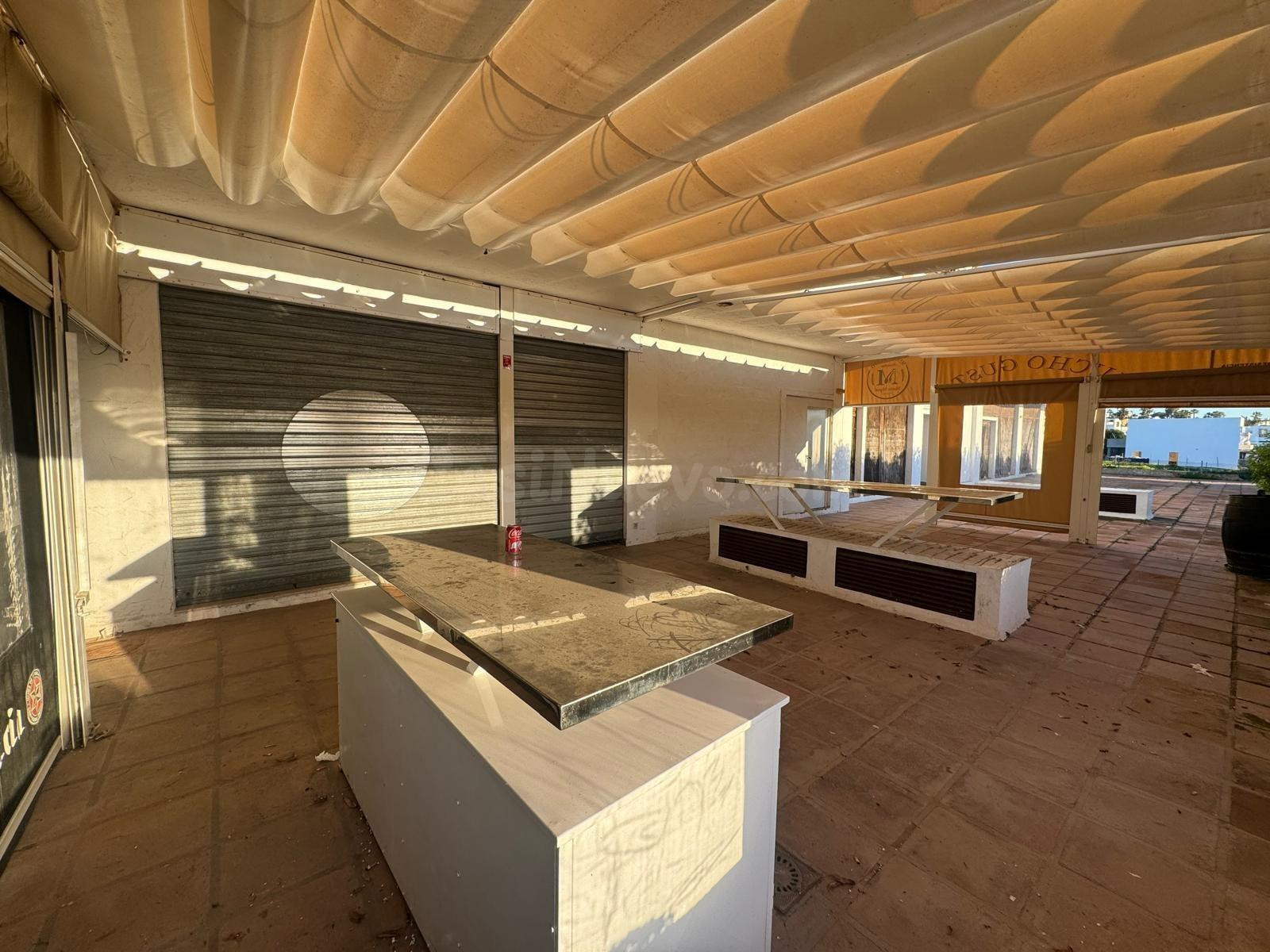 LOCAL COMERCIAL EN LA ZONA DE MARTIN MIGUEL ( CAMPO DE GOLF)