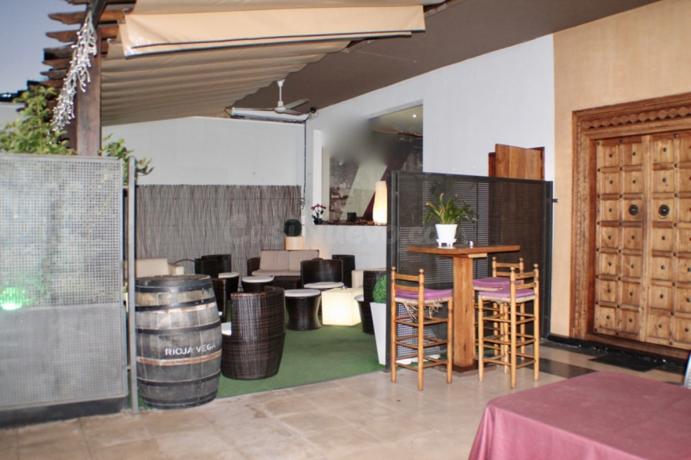 BAR MUSICAL EN FUNCIONAMIENTO CON AMPLIA TERRAZA EN EL CENTRO DE BENIDORM