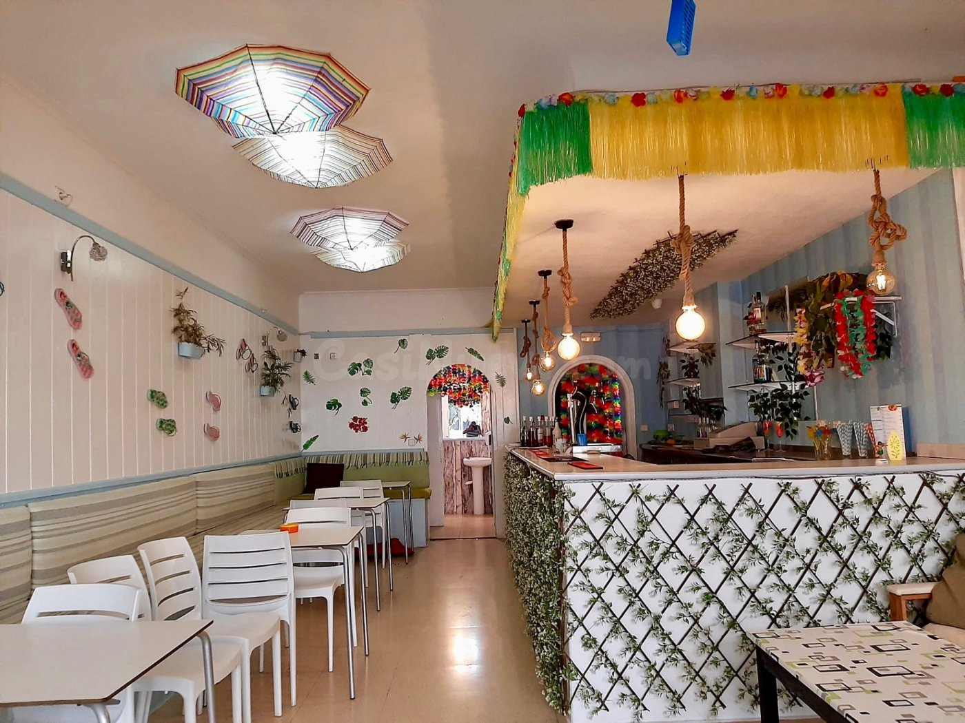 SE VENDE BAR EN BENIDORM - ACTUALMENTE ALQUILADO Y EN FUNCIONAMIENTO