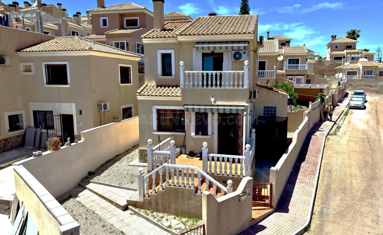 Villa de 3 dormitorios en venta en Blue Lagoon.
