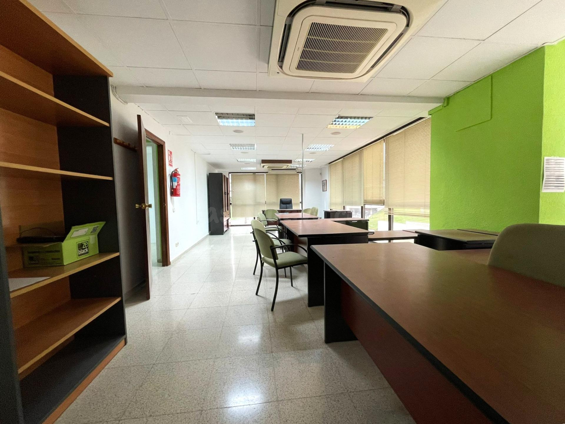 AMPLIA OFICINA EN VENTA Y ALQUILER EN EMILIO ORTUÑO, BENIDORM