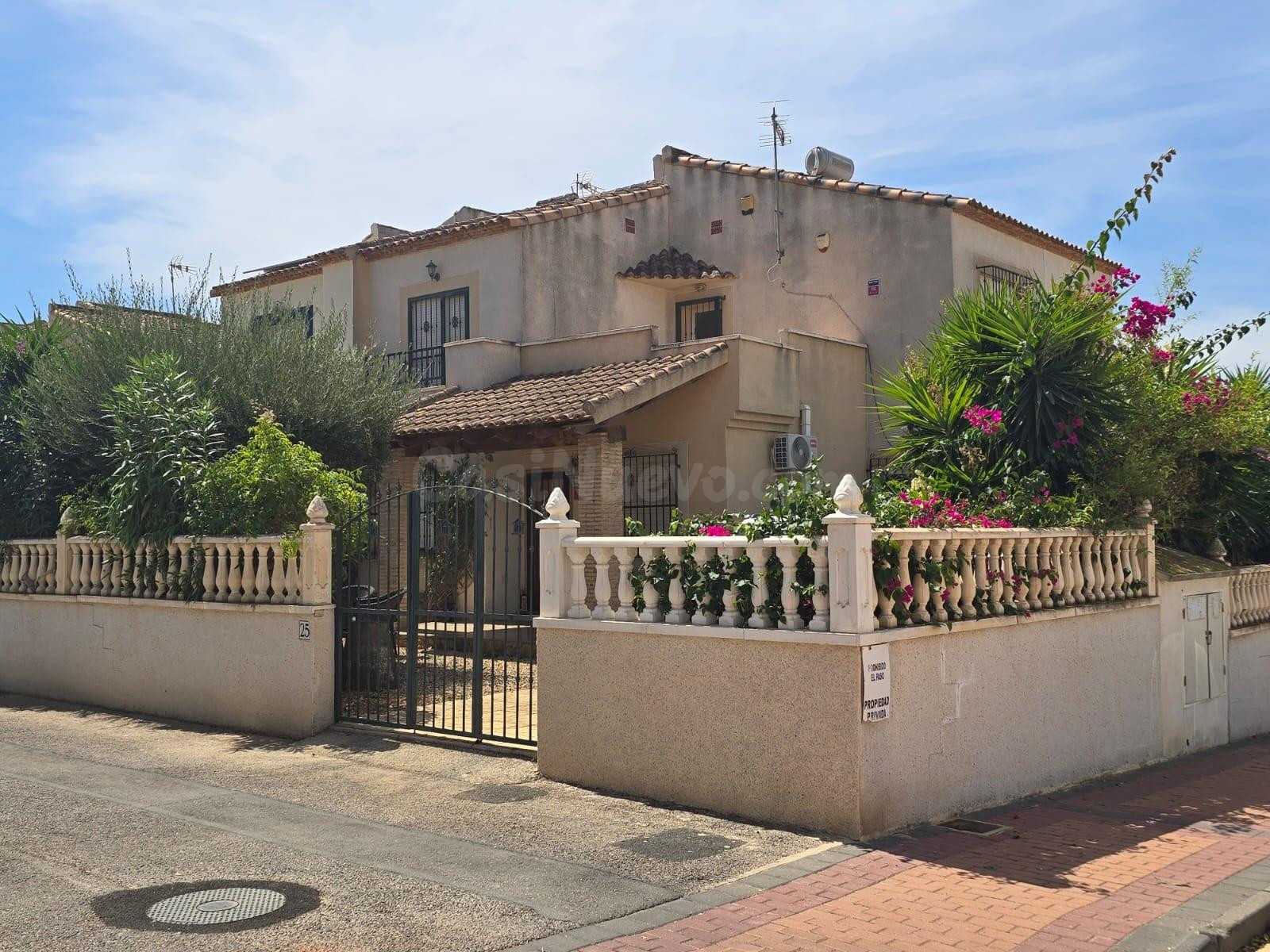 ¡MAGNÍFICA VIVIENDA UNIFAMILIAR EN ALGORFA! LO CRISPIN