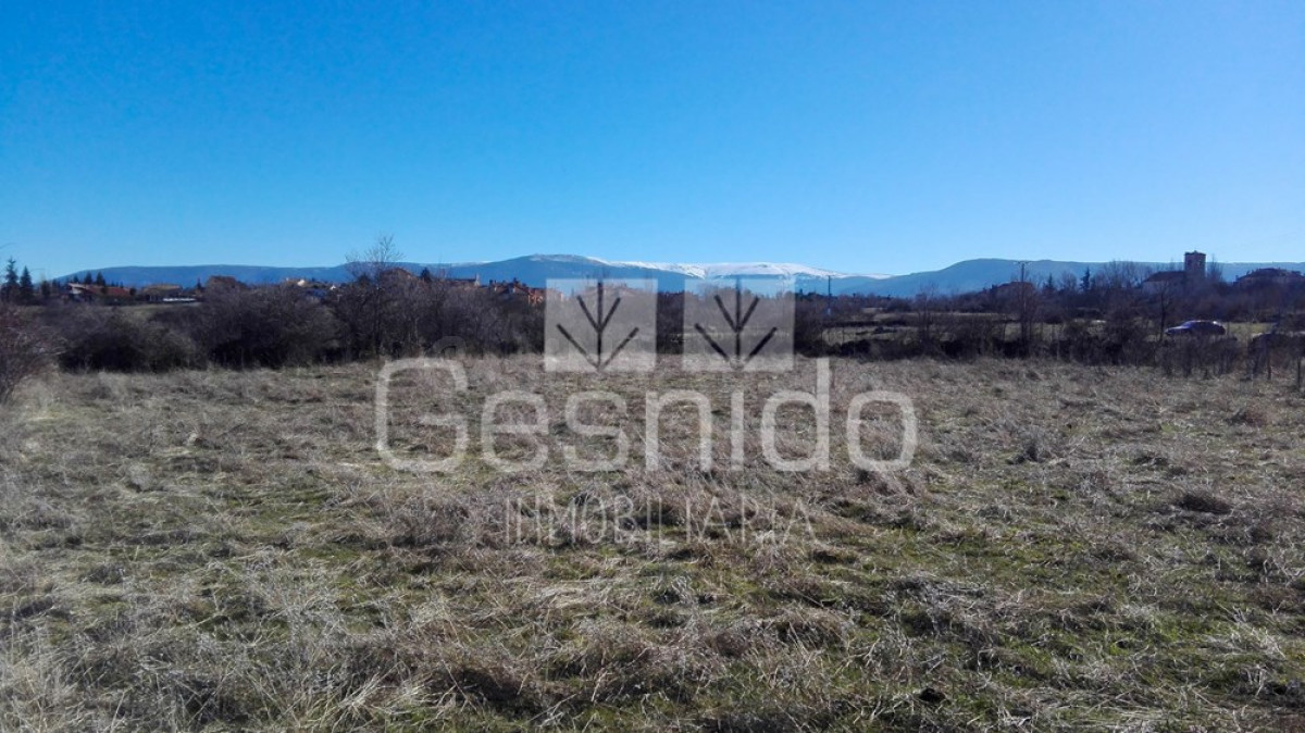 FINCA RÚSTICA en VENTA de 2.360m2 en TORRECABALLEROS - SEGOVIA