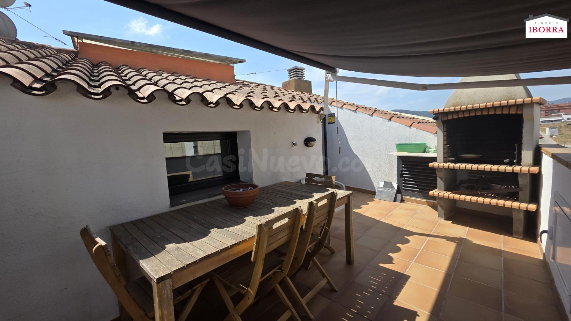 UN DÚPLEX PARA DISFRUTAR: SUITE, DOS TERRAZAS Y PLENO CENTRO DE TORDERA