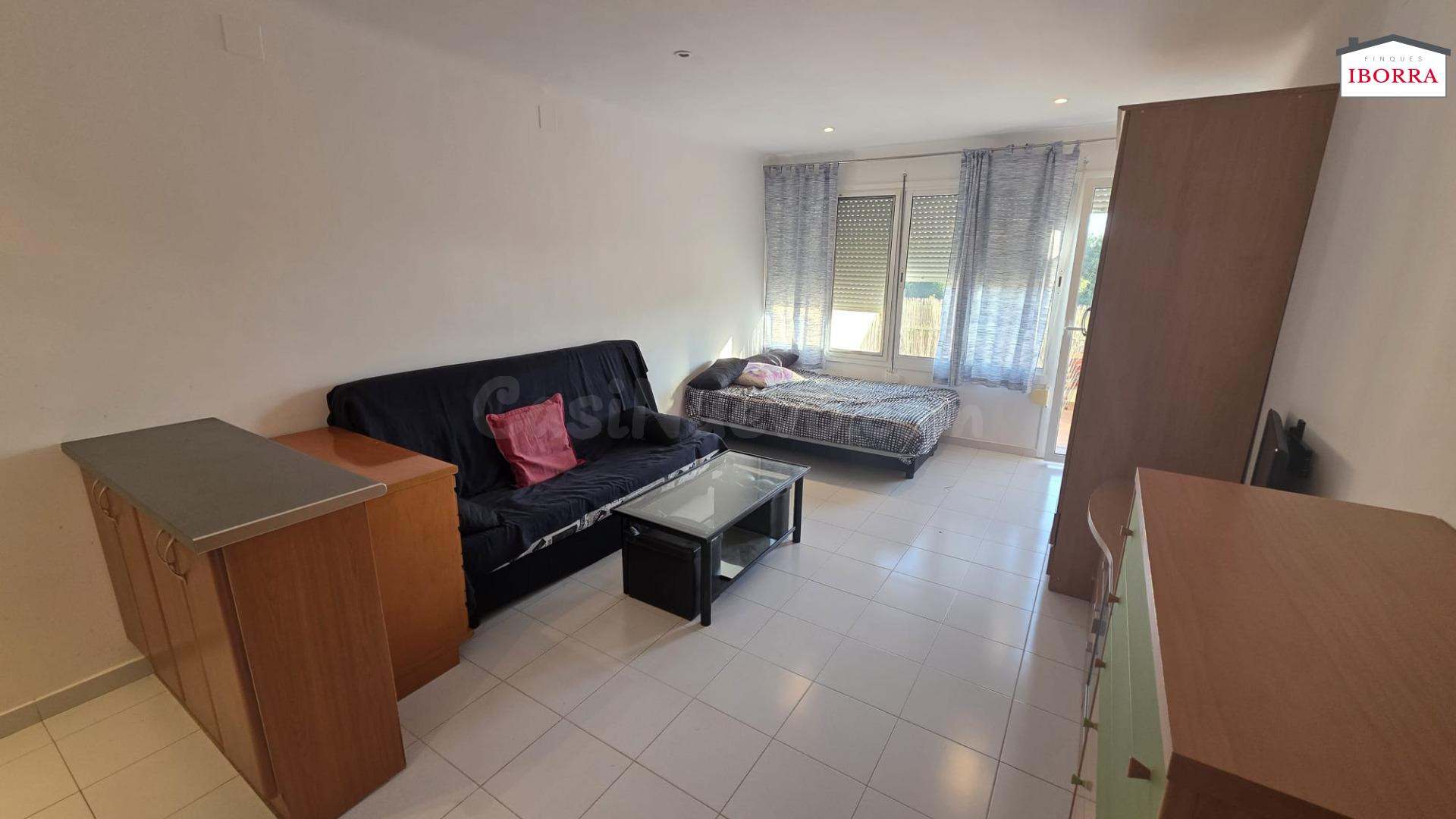 ESTUDIO CON TERRAZA, PISCINA, PARKING Y TRASTERO EN SANT DAN - foto 3