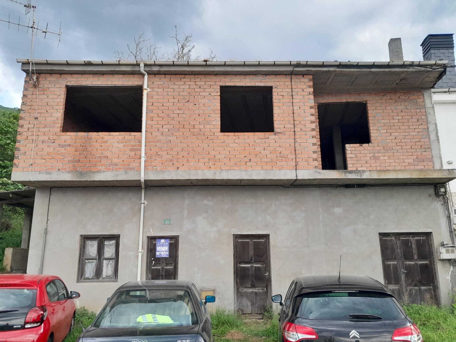 SE VENDE EDIFICACIÓN EN SANTALLA DEL BIERZO