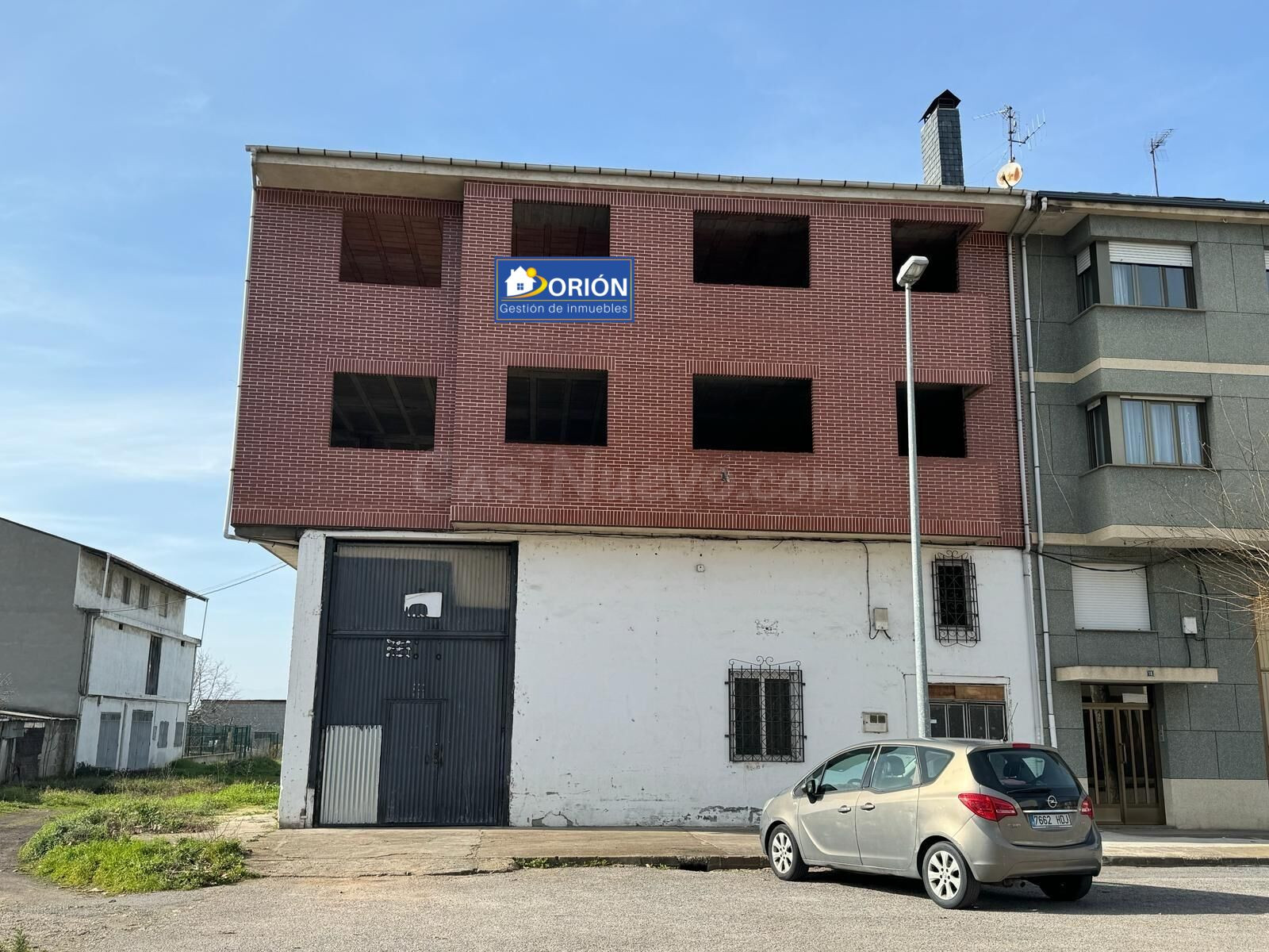 SE VENDE EDIFICIO EN PLENO CUATROVIENTOS