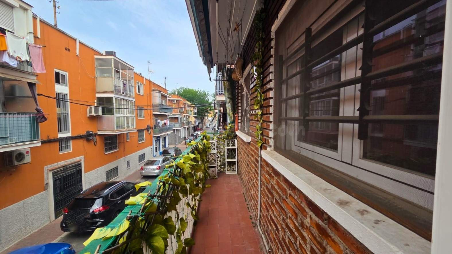 VIVIENDA DE 3 habitaciones CON TERRAZA