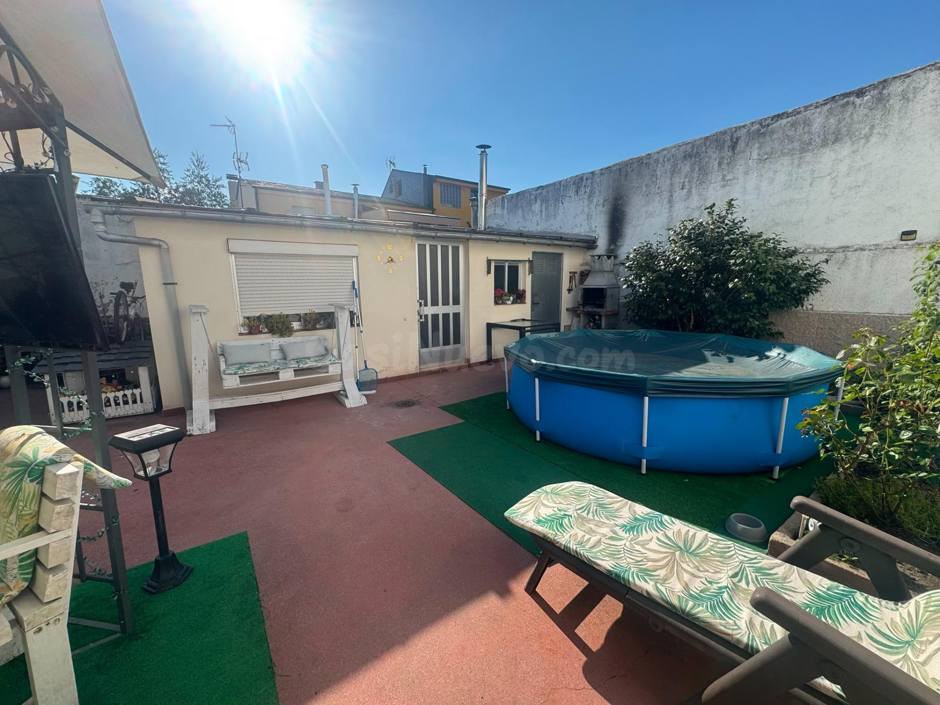 SE VENDE ADOSADO EN POSADA DEL BIERZO, MAS UNA FINCA URBANA  - foto 2
