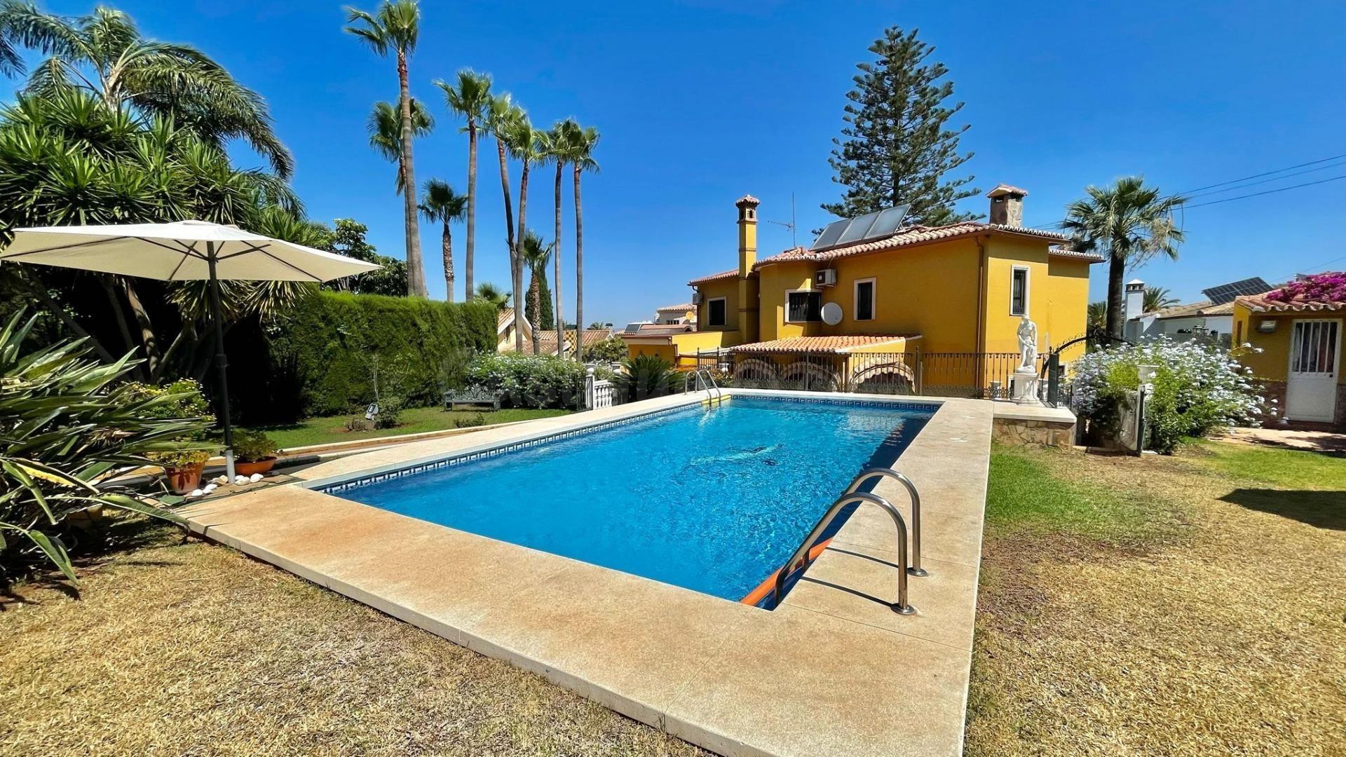 Chalet 7 habitaciones 411m² en venta - Manantiales-Lagar-Cortijo