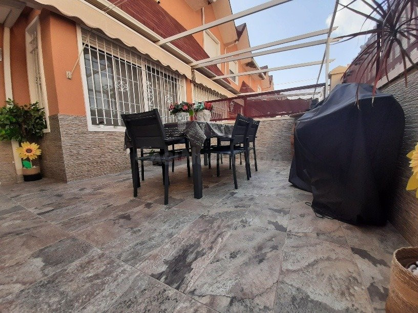 Bungalow en Elche de 4 habitaciones, 3 baños y 2 plazas de garaje