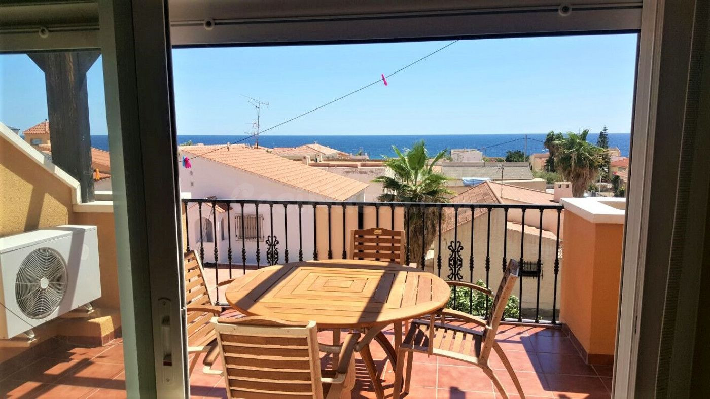 Apartamento de dos dormitorios con vistas al mar en Pozo del Esparto