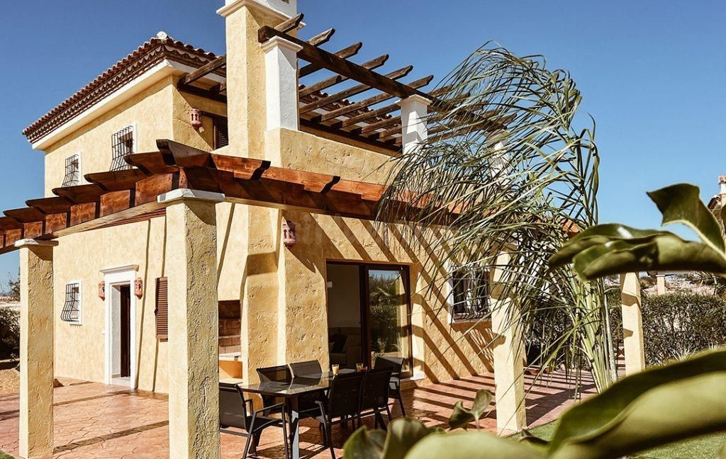 Villa de 4 dormitorios, 3 baños, solarium y  jardín en Desert Spring, Cuevas del Almanzora