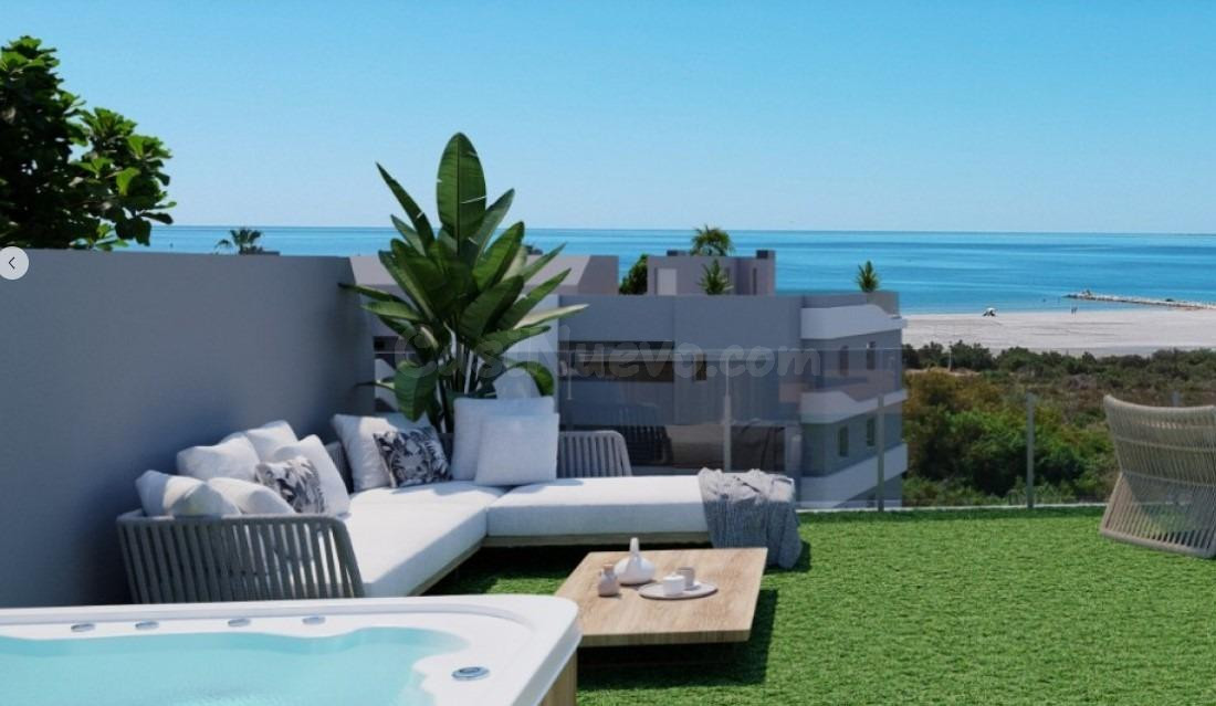 Ático de 2 y 3 Dormitorios y 2 Baños con Piscina y Terraza en Tamarit, Santa Pola.