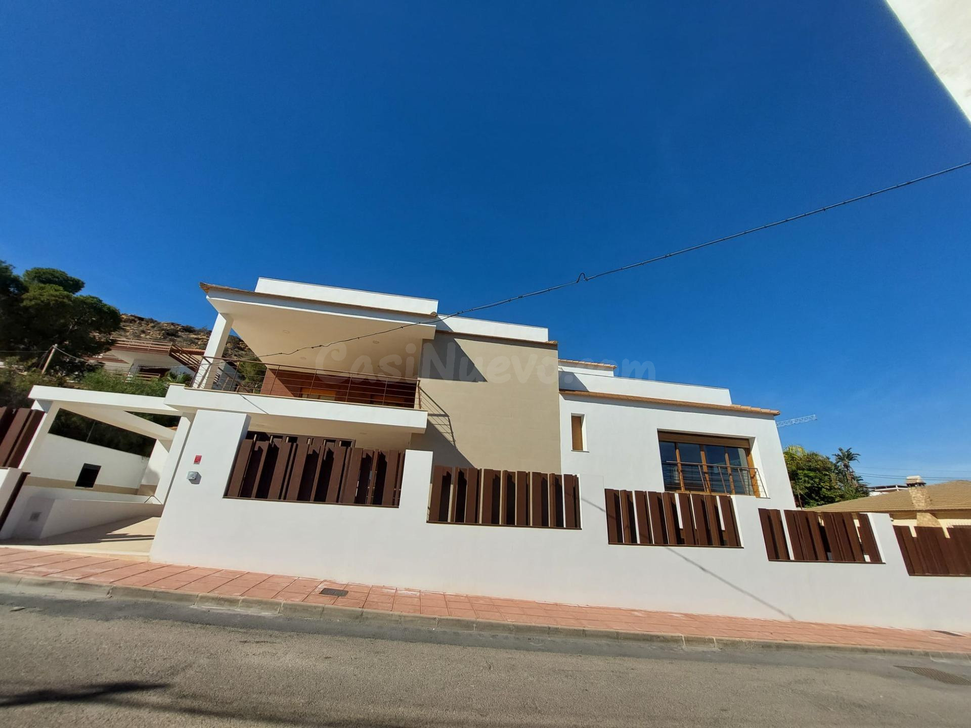 Fantástico Chalet de 4 Plantas con piscina en San De Los Terreros
