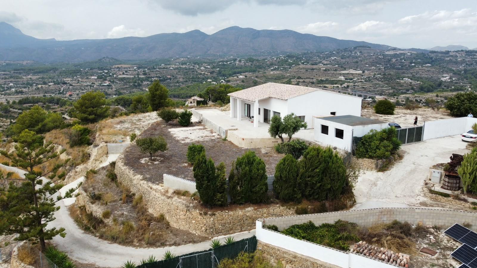 FINCA UNICA PARA CREAR UNA PROPIEDAD EXTRAORDINARIA EN BENISSA