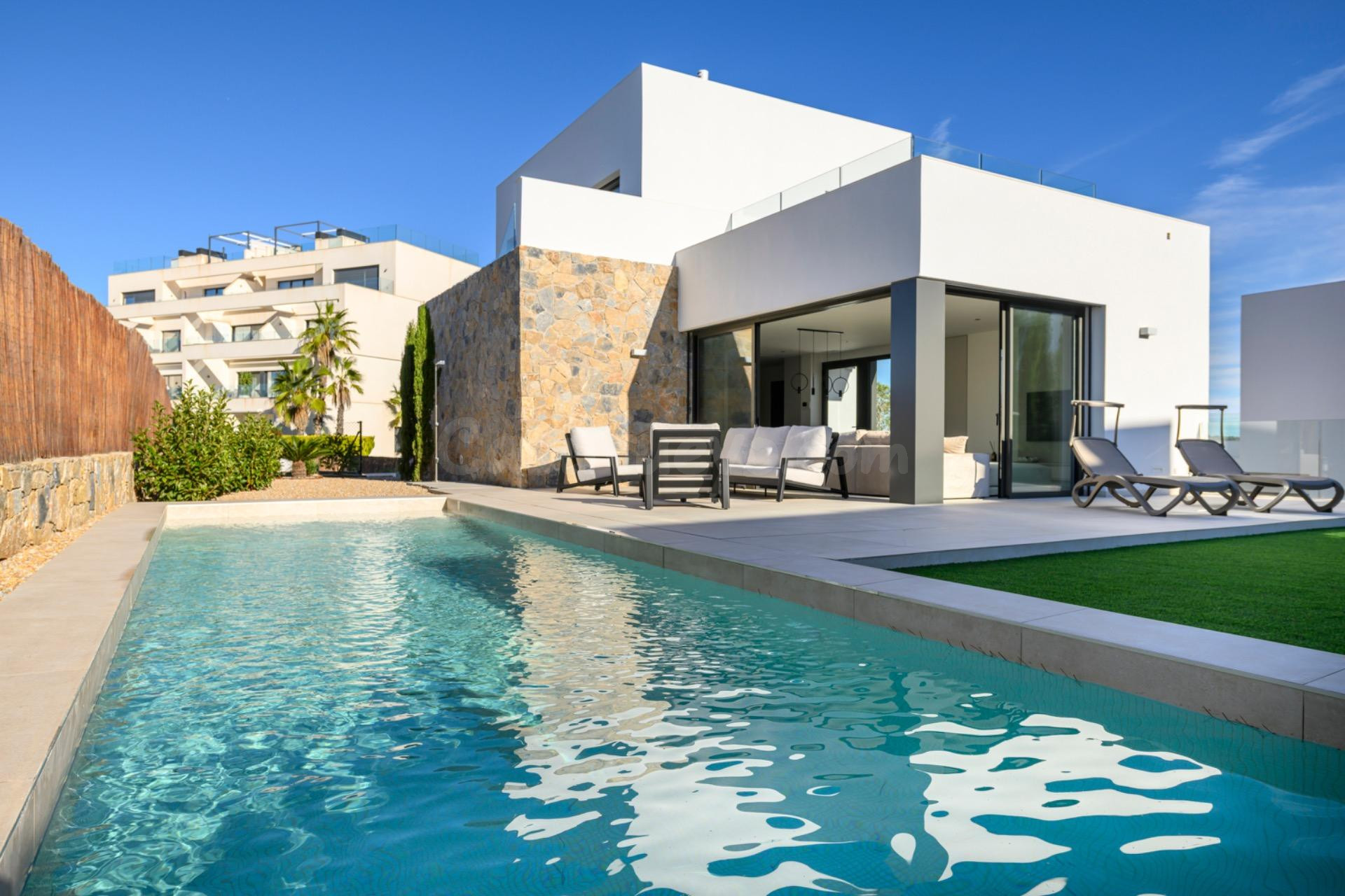 VERANEA ESTE VERANO EN UNA RESIDENCIA EXTRAORDINARIA EN EL CORAZÓN DEL LUJO MEDITERRÁNEO