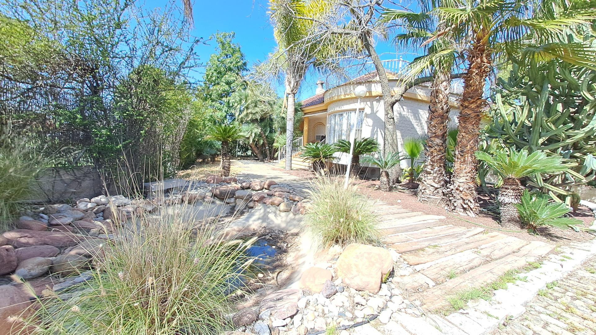Chalet de 5 dormitorios con piscina en San Ginés, Murcia