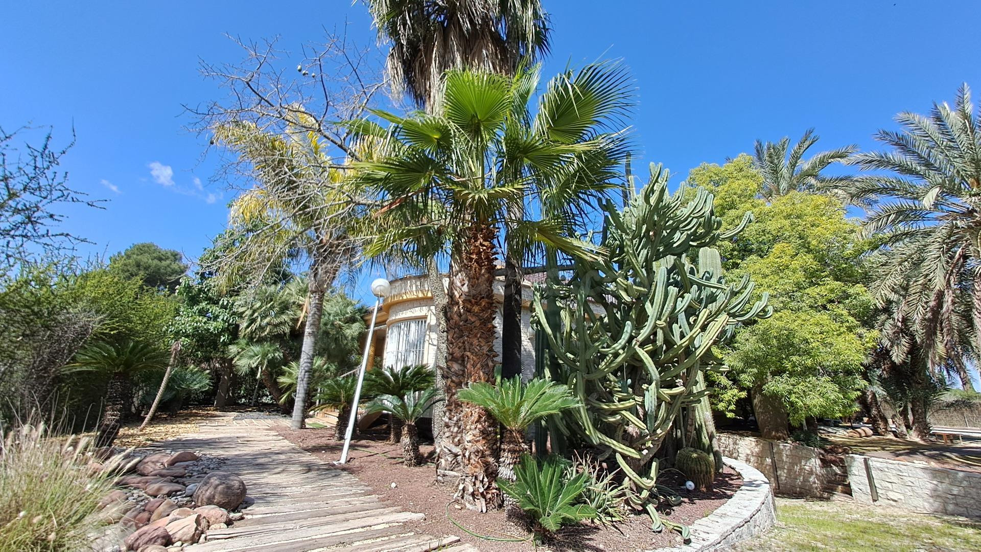 Chalet de 5 dormitorios con piscina en San Ginés, Murcia - foto 2