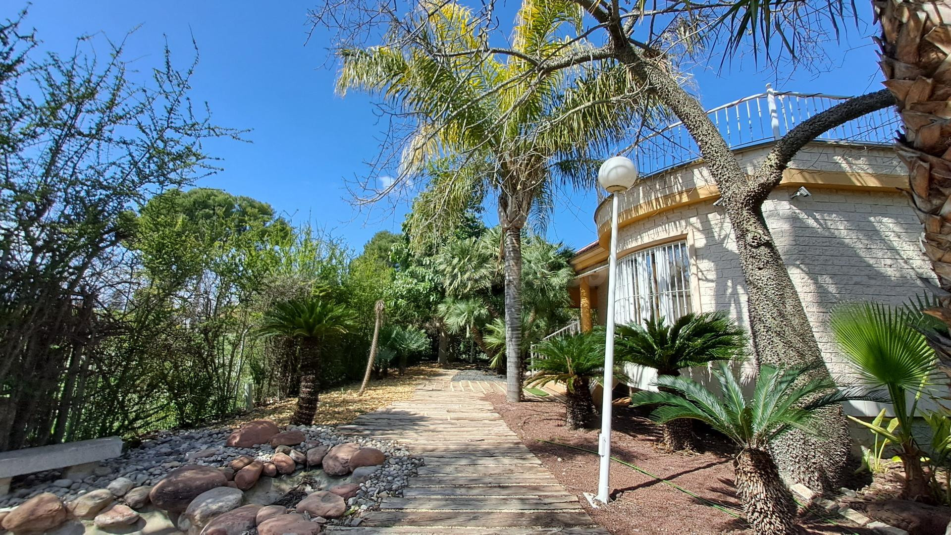 Chalet de 5 dormitorios con piscina en San Ginés, Murcia - foto 3