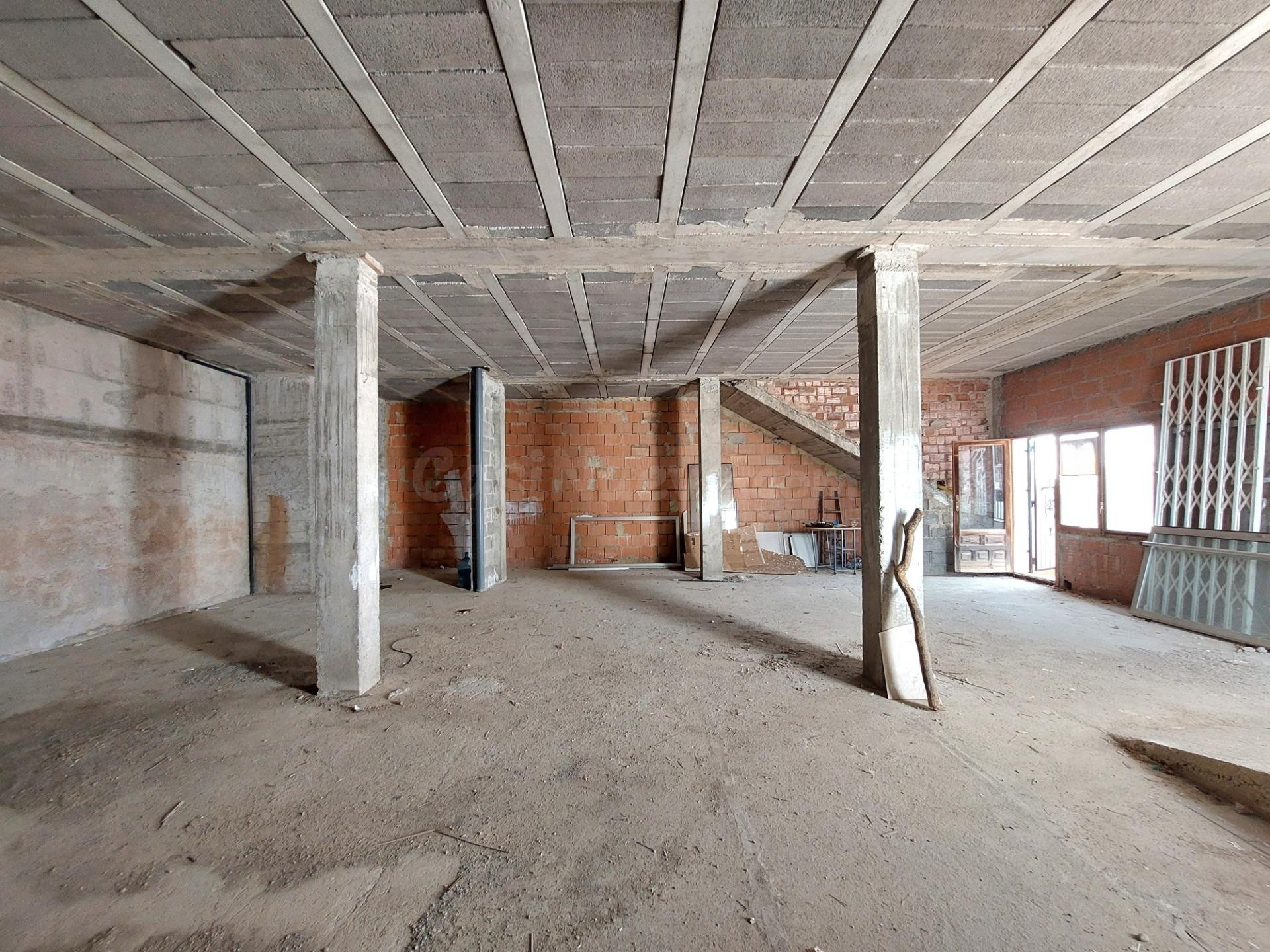 LOCAL COMERCIAL EN BRUTO 130 M2 ZONA EL CANTAL - PUEBLO INDALO (MOJÁCAR)