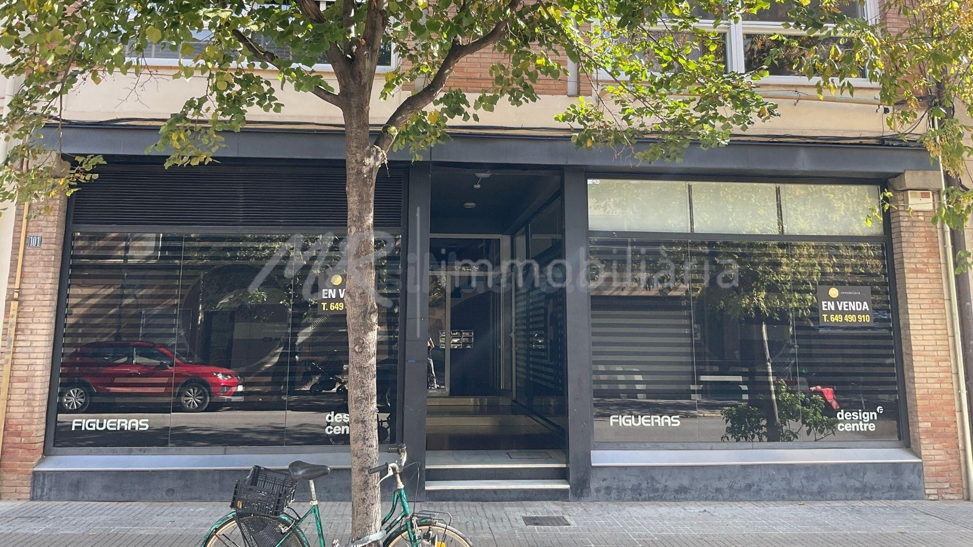 ¡Espectacular local comercial diafano en el centro de La Garriga en venta!