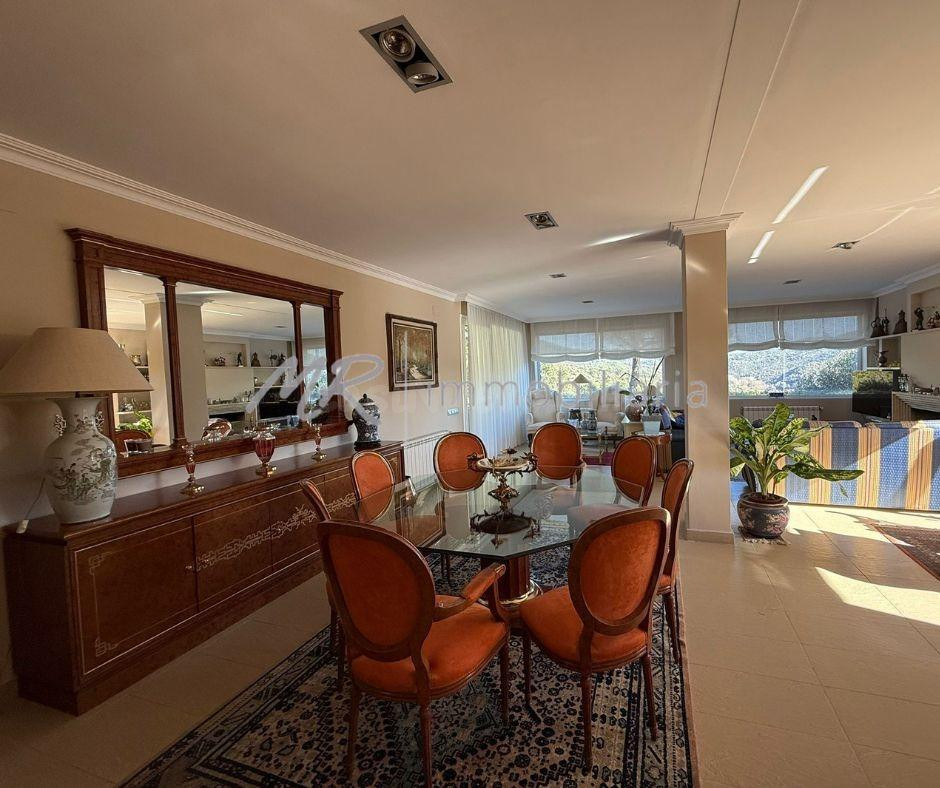 Espectacular torre con bosque en Dosrius en venta!!