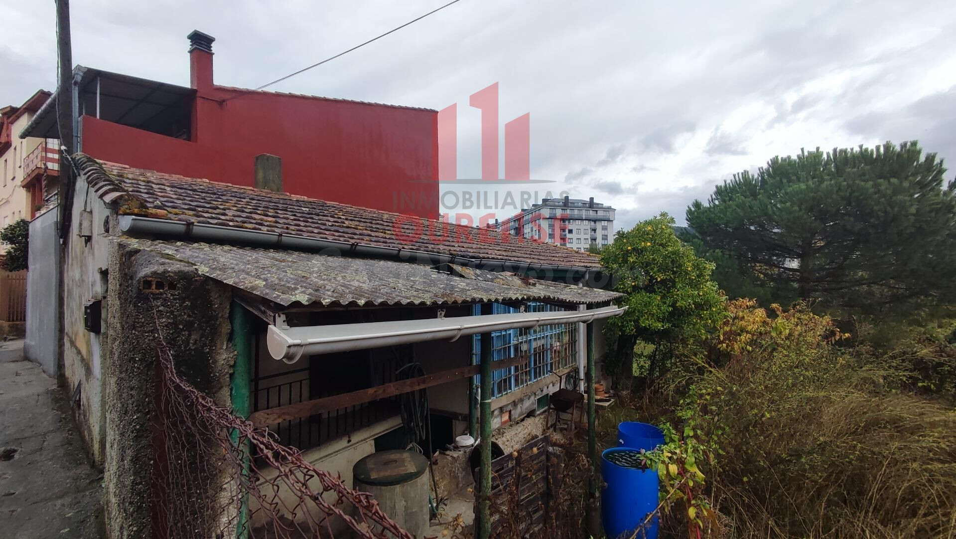 CASA  PARA REFORMAR EN LA ZONA DEL POLVORÍN, CERCA DEL MERCADONA.