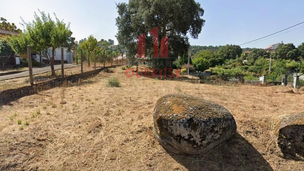 VENTA DE FINCA URBANA EN SOUTOPENEDO
